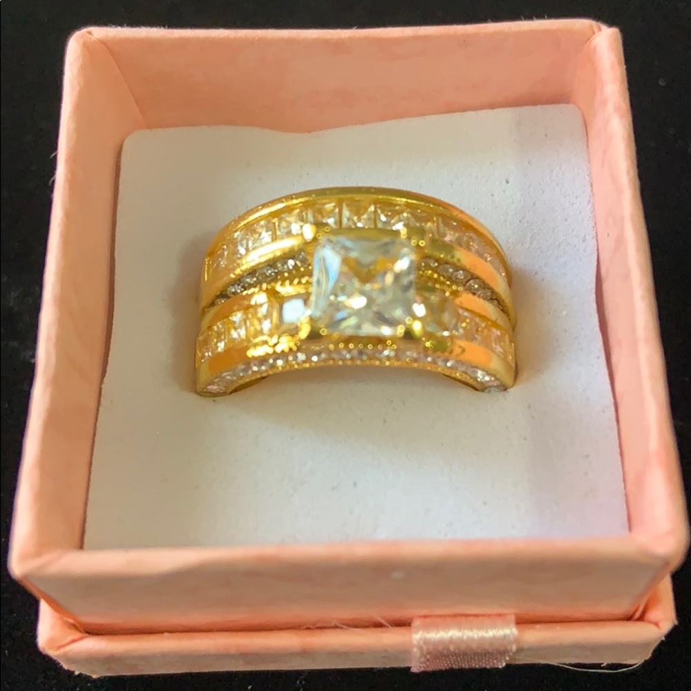 Beautiful wedding ring set size 8